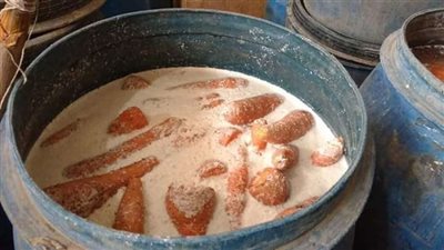 ضبط 2 طن و200 كيلو جرام مخلل فاسد بالقليوبية