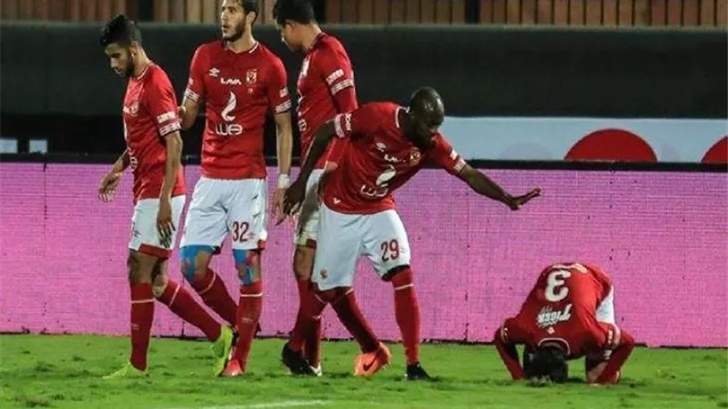 بعد فحصه الطبي.. الأهلي يعيد مدافعه في المباراة القادمة