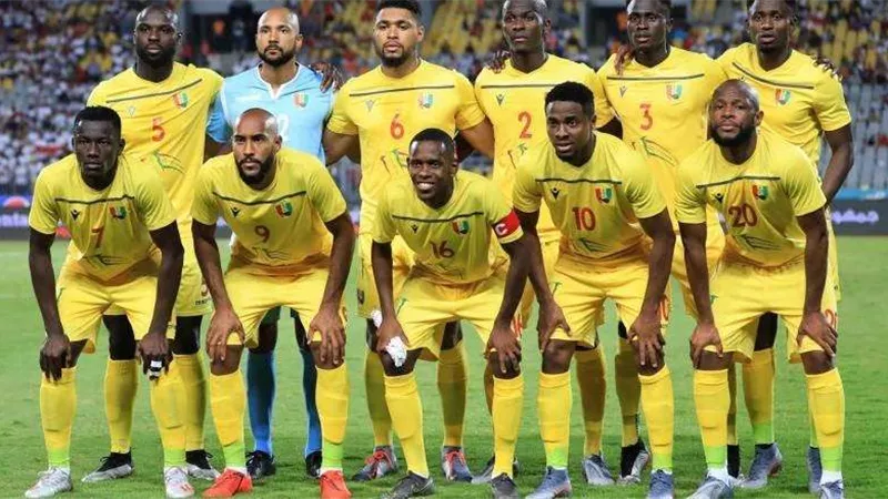 طاقم تحكيم مصري يدير مباراة غينيا ومدغشقر بأمم أفريقيا