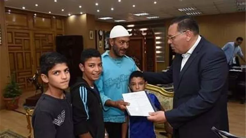 محافظ الشرقية يستجيب لمطلب والد طفل من ذوي الاحتياجات الخاصة