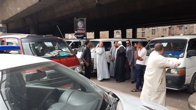 تعطل سيارة أمام 