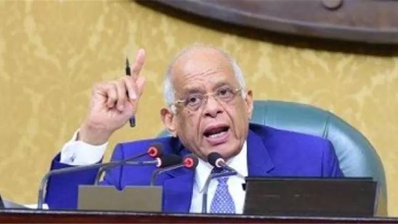 البرلمان مستنكرًا رد الحكومة: «دونوا الملاحظات أولًا»