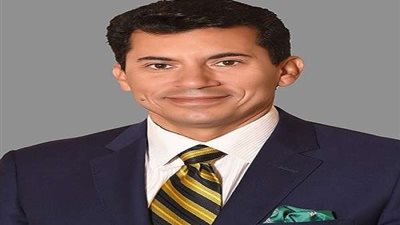 وزير الرياضة والخطيب في افتتاح أكبر منطقة مطاعم للأندية