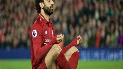 طبيب نفسي يوضح سبب احتفال محمد صلاح بـ اليوجا بعد تسجيل الأهداف