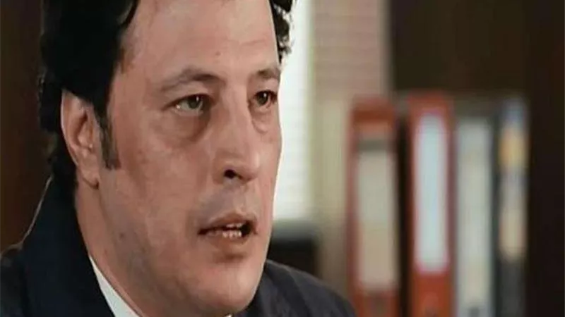 عمرو عبدالجليل ينعي محمد أبوالوفا