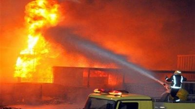 الحماية المدنية تسيطر على انفجار خط الكهرباء بقنا