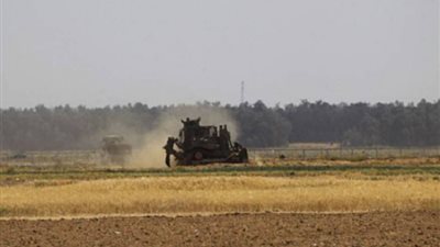 توغل محدود لجرافات الاحتلال شرق غزة وإطلاق نار تجاه الصيادين