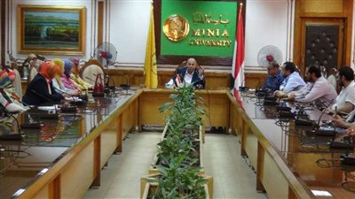 انطلاق قافلة جامعة المنيا المتكاملة بقرية 