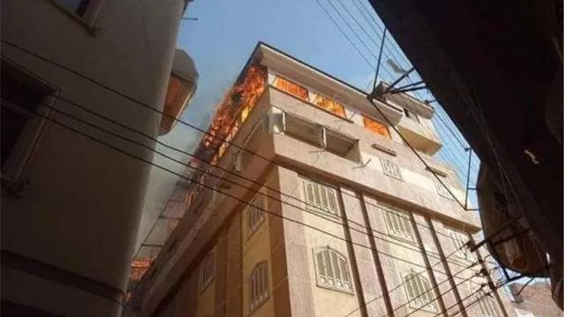 اندلاع حريق بمعرض أثاث بدمياط (صور)