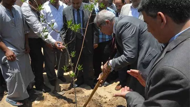 محافظ المنيا ورئيس الجامعة يتفقدان أعمال 