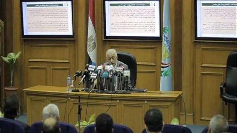 التعليم: 13 سببا وراء جعل امتحان الدور الثاني لأولى ثانوي ورقياً