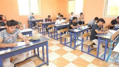برلمانيون يشيدون بجهود تنظيم امتحانات الثانوية اليمنية في مصر