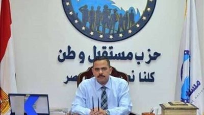 أشرف رشاد يترأس أولى ندوات 