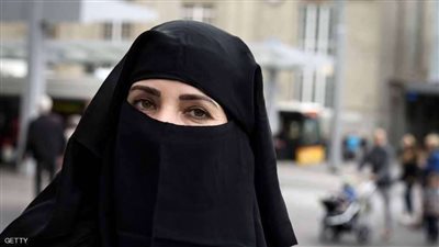 قرار جمهوري بمنع النقاب في المؤسسات العامة بتونس