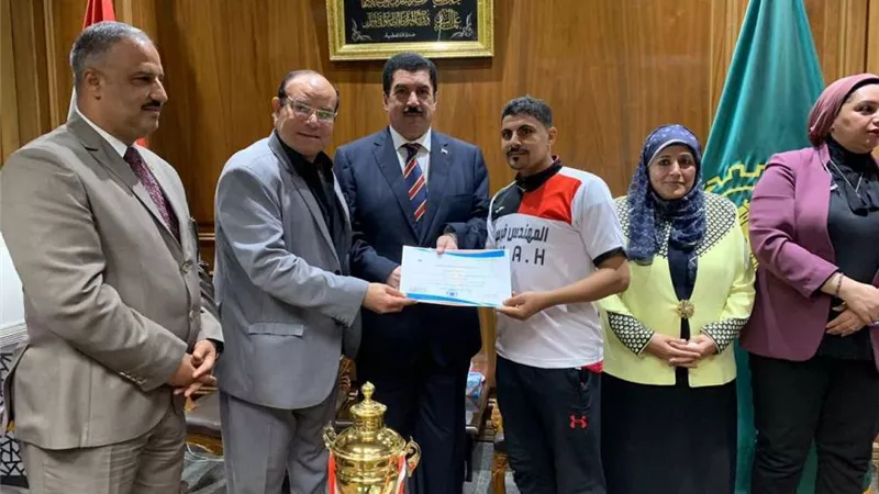 محافظ القليوبية يكرم فريق مركز شباب قليوب الرياضي