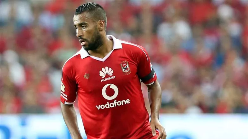 حسام عاشور يكتفي بجلسة بالجيم  في تدريبات الأهلي