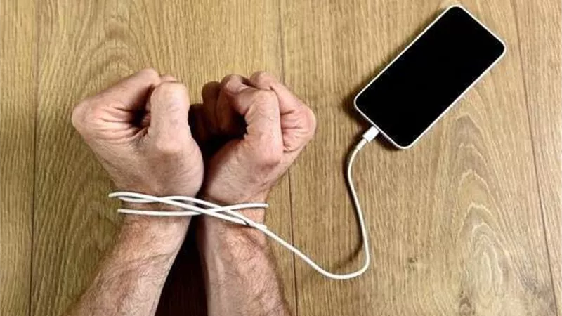 5 حيل تخلصك من إدمان الهواتف