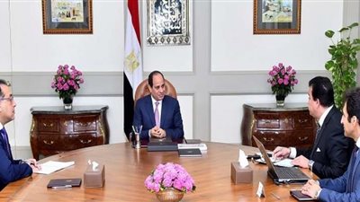 السيسي يناقش استعدادات العام الدرسي الجديد مع وزير التعليم