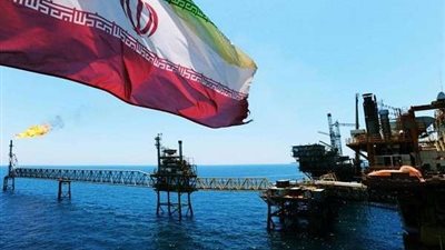 القيادة المركزية الأميركية: تهديد طهران للملاحة يحتاج حلا دوليا