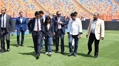 بالصور.. رئيس مدغشقر يزور استاد القاهرة