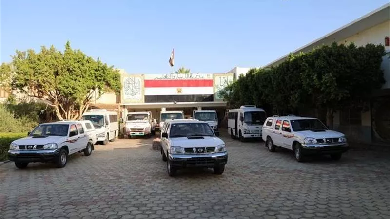 وصول ٨ سيارات جديدة للعمل بديوان تعليم الوادي الجديد