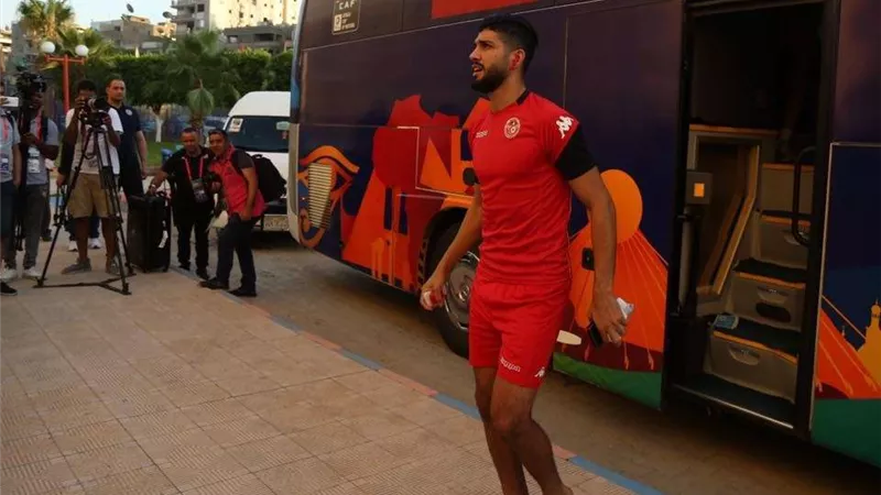 كاف يتغزل في فرجاني ساسي قبل مواجهة السنغال