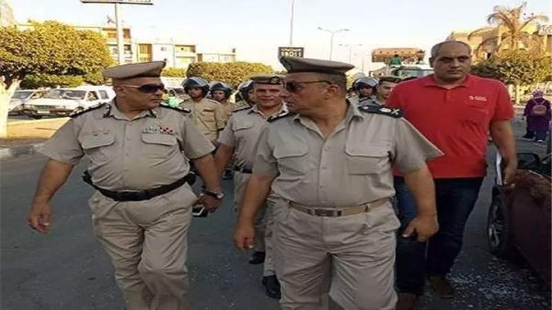 رئيس جهاز العاشر من رمضان يقود حملة مكبرة لإزالة الإشغالات