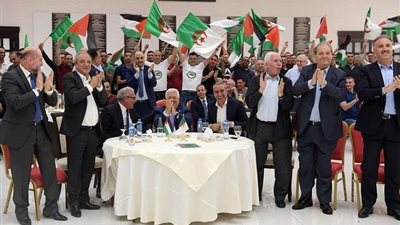 بالفيديو والصور| أبو مازن يهنئ الجزائر بتتويجها بكأس أمم أفريقيا