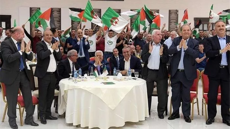 بالفيديو والصور| أبو مازن يهنئ الجزائر بتتويجها بكأس أمم أفريقيا