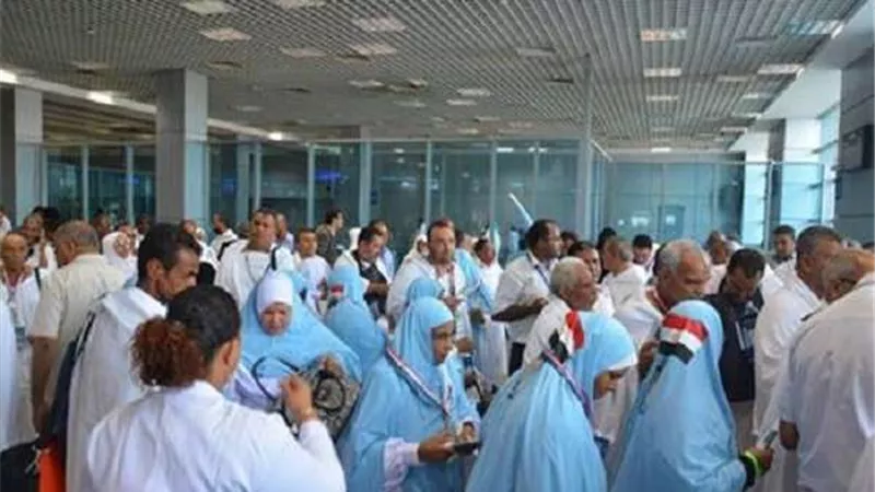 مجمع البحوث الإسلامية يطلق قوافل بالمطارات لتوعية الحجاج