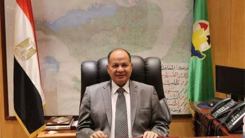 محافظ الفيوم يؤكد علي إتخاذ كافة الإجراءات القانونية للتصالح