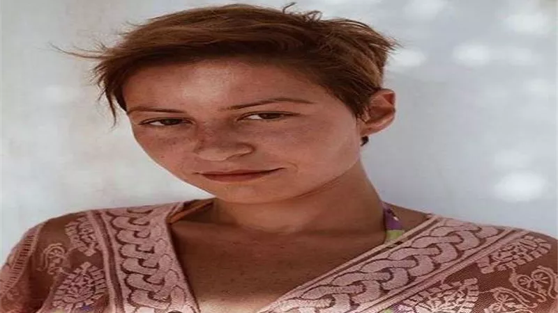 في عيد ميلادها الـ37.. أبرز لوكات منة شلبي 