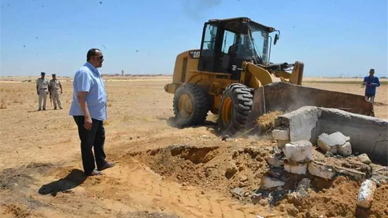 محافظ المنيا: إزالة 432 حالة تعد لاسترداد أراضي الدولة
