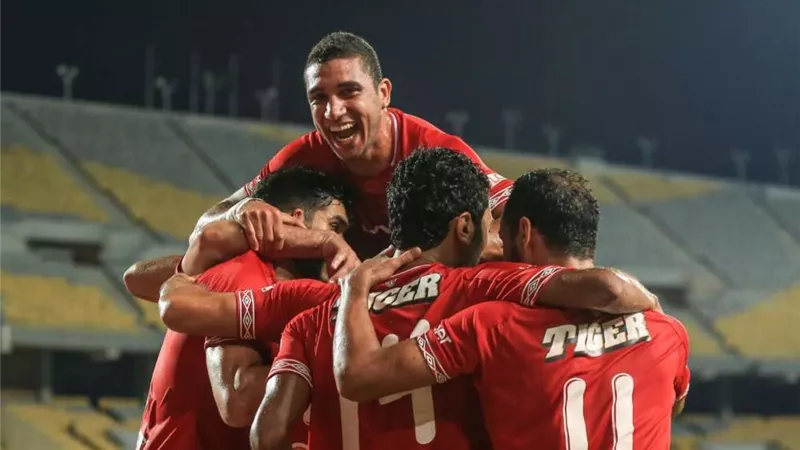 الأهلي يصعق المقاولون بثلاثية ويتوج بلقب الدوري الـ41