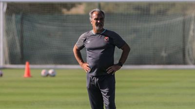 لاسارتي يطالب لاعبي الأهلي بالتركيز استعدادًا للقمة