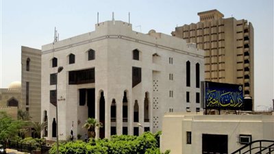دار الإفتاء توضح حكم أداء طواف الإفاضة وطواف العمرة للمرأة الحائض