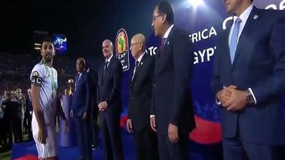 رياض محرز يعتذر للشعب المصري.. بالفيديو