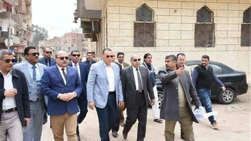 محافظ الشرقية يُفاجيء مستودع غاز ببني هلال