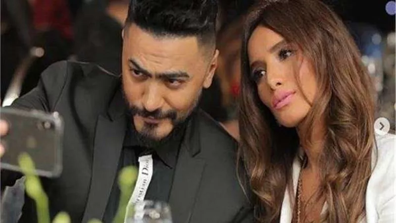 بالصور.. تامر حسني وزينة وشقيقتها في كواليس الفيلم الجديد