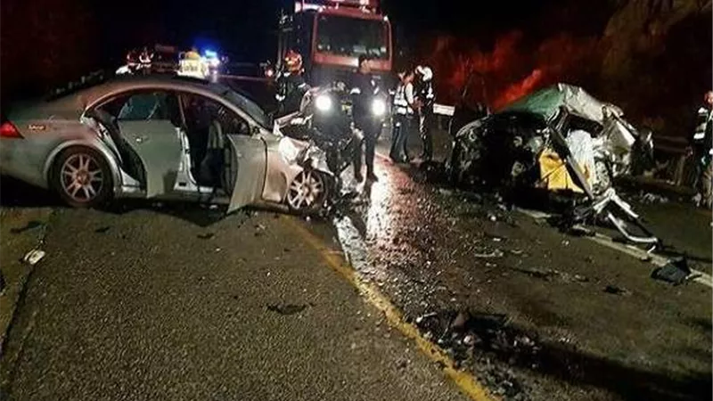 دماء على الأسفلت.. حوادث الطرق تحصد أرواح 25 شخصا
