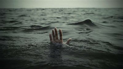 انتشال جثة غريق من ترعة بالمحلة