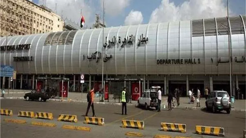 تأخر إقلاع رحلة دولية وإلغاء أخرى بمطار القاهرة