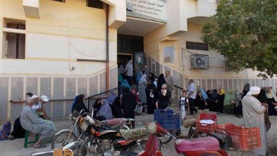 أزمة صرف المعاشات تثير استياء كبار السن في الوادي الجديد