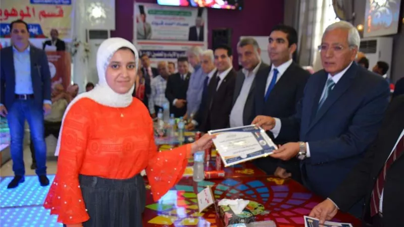 محافظ الدقهلية يشهد احتفالية تكريم الأوائل بـ