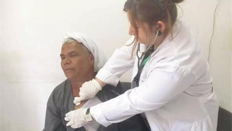 قافلة طبية بالقاهرة تجري الكشف على 3500 مواطن