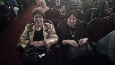 سميحة أيوب وسميرة عبد العزيز داخل مسرحية المتفائل