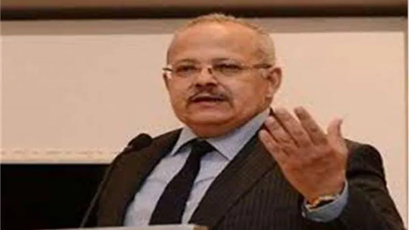الخشت يُعلن عن مفاجأة للعاملين بجامعة القاهرة قبل عيد الأضحى