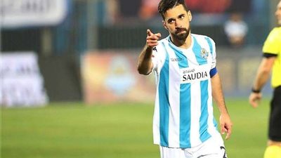 شاهد.. غضب في الأهلي بسبب عبدالله السعيد
