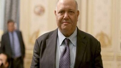 نائب: مصر تحتاج إلى دفع عجلة الاستثمار ومواجهة البيروقراطية والفساد