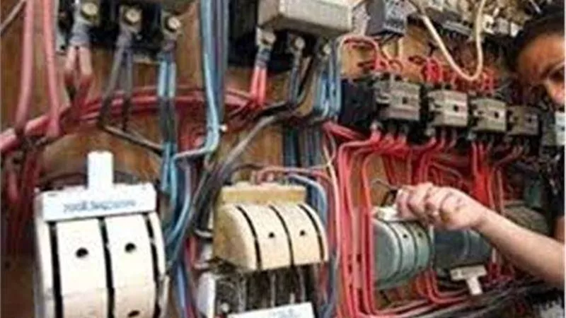 ضبط 344 مخالفة سرقة تيار كهربائي في قنا